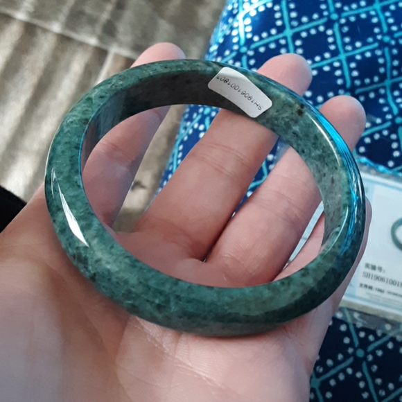 Authentic Jade Bangle - Picture 2 of 2